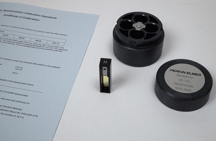 PerkinElmer-Holmium-Oxide-Glass-Filter-PN-N1010545-1.JPG